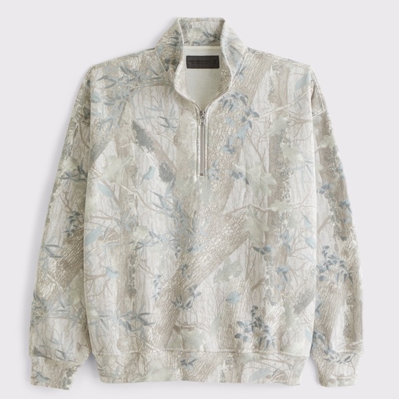 NWT Abercrombie & Fitch Essential Half-Zip Camo Sweatshirt, Size S